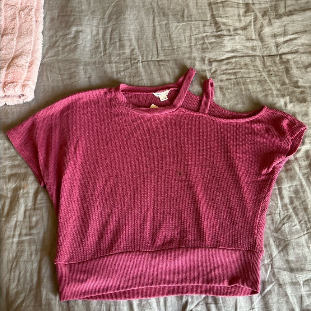 ❄️ Aeropostale LADIES TOP- Size med-NWTS